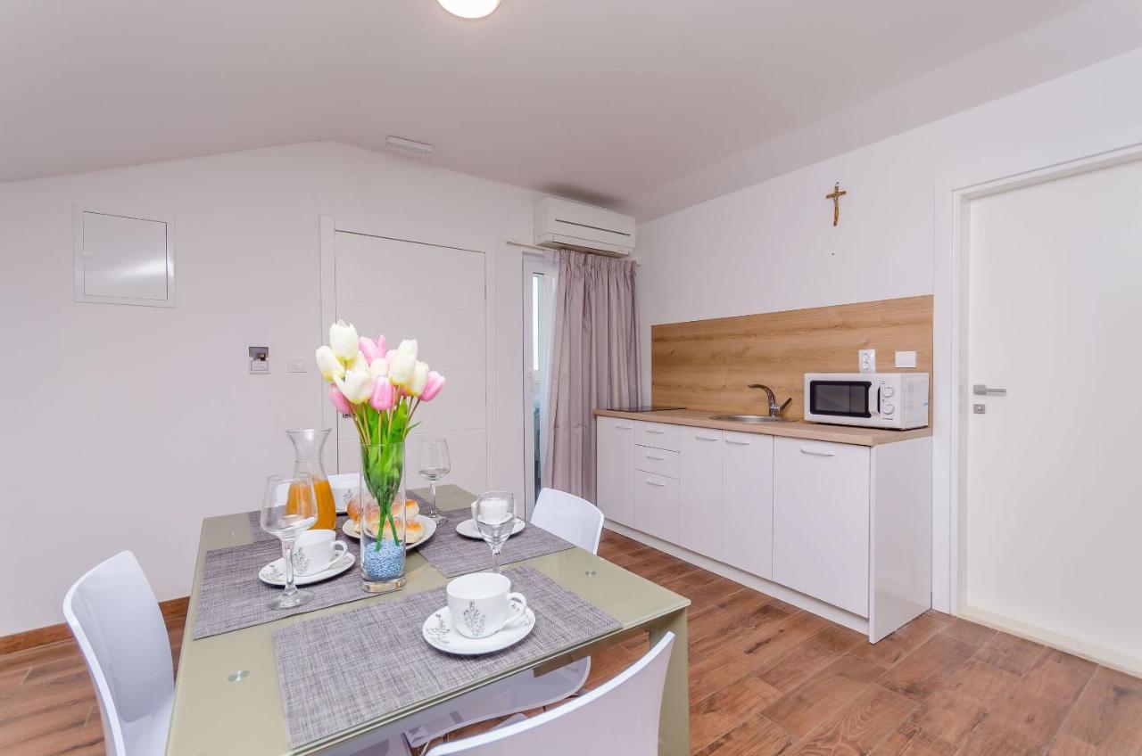 Apartments Villa Niko Trogir Eksteriør bilde
